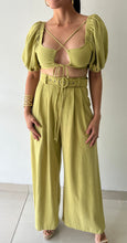 Load image into Gallery viewer, Puff Sleeves Cut Out Linen Set