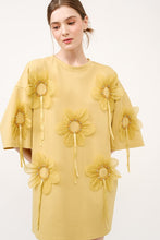 Load image into Gallery viewer, Giant Flowers Tshirt Dress