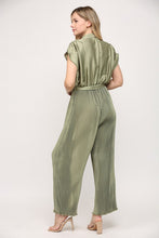 Load image into Gallery viewer, Pleated Shinny Collar Jumpsuit