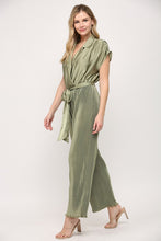 Load image into Gallery viewer, Pleated Shinny Collar Jumpsuit