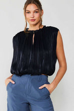 Load image into Gallery viewer, Sleeveless Cropped-Bubble Shirring Top
