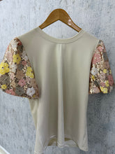 Load image into Gallery viewer, Floral Sequin Bubble Sleeves Tshirt