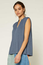 Load image into Gallery viewer, Split Neck Pleated Sleevless Sweater top