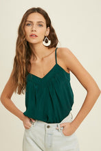 Load image into Gallery viewer, V-NECK TEXTURED WOVEN CAMI TOP