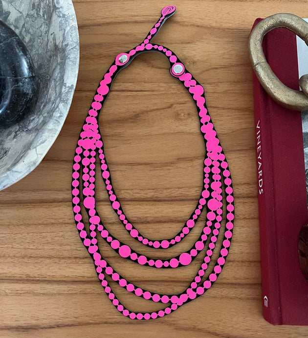 Madame Pearls Bold-Neon