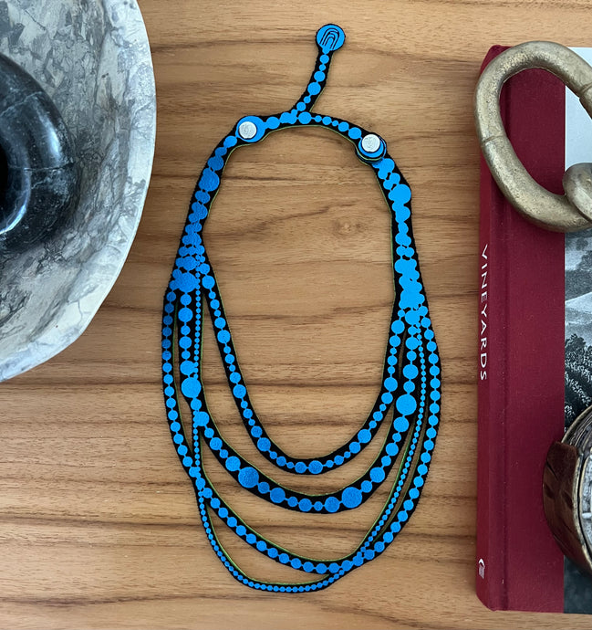 Madame Pearls Bold-Icy Blue